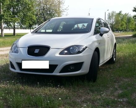 Білий Сеат Leon, об'ємом двигуна 1.2 л та пробігом 150 тис. км за 7600 $, фото 1 на Automoto.ua