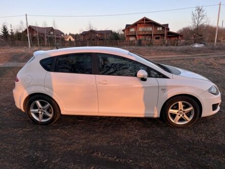 Белый Сеат Леон, объемом двигателя 1.2 л и пробегом 194 тыс. км за 5899 $, фото 1 на Automoto.ua