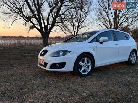 Білий Сеат Leon, об'ємом двигуна 1.2 л та пробігом 195 тис. км за 5800 $, фото 1 на Automoto.ua