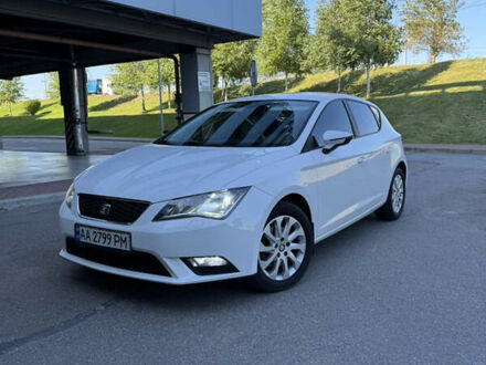 Сеат Леон 2013 в Киеве на Automoto.ua Белый Сеат Леон, объемом двигателя 1.6 л и пробегом 228 тыс. км за 10500 $, фото 1 на Automoto.ua