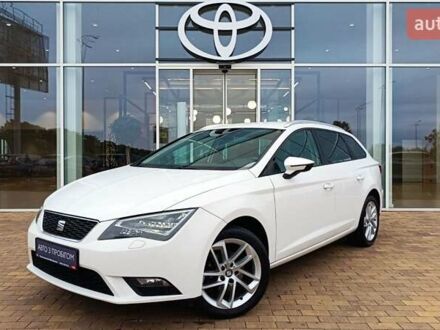 Сеат Леон 2014 в Киеве на Automoto.ua Белый Сеат Леон, объемом двигателя 1.2 л и пробегом 131 тыс. км за 10633 $, фото 1 на Automoto.ua