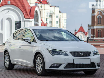 Сеат Леон 2015 в Киеве на Automoto.ua Белый Сеат Леон, объемом двигателя 1.6 л и пробегом 136 тыс. км за 12000 $, фото 1 на Automoto.ua