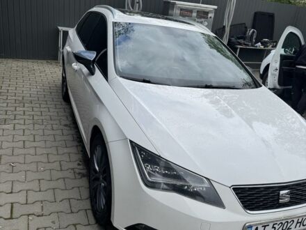 Белый Сеат Леон, объемом двигателя 1.2 л и пробегом 130 тыс. км за 10992 $, фото 1 на Automoto.ua