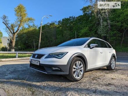 Сеат Леон 2017 в Киеве на Automoto.ua Белый Сеат Леон, объемом двигателя 0 л и пробегом 122 тыс. км за 23700 $, фото 1 на Automoto.ua