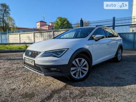 Сеат Леон 2017 в Киеве на Automoto.ua Белый Сеат Леон, объемом двигателя 0 л и пробегом 122 тыс. км за 21700 $, фото 1 на Automoto.ua