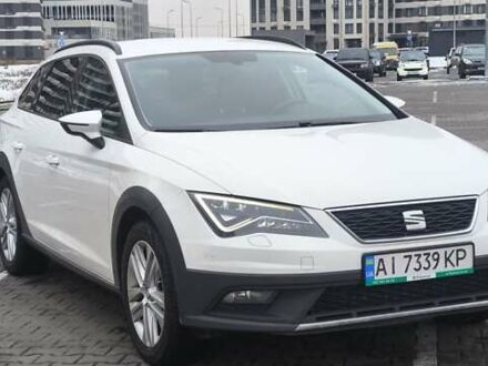 Сеат Леон 2019 в Киеве на Automoto.ua Белый Сеат Леон, объемом двигателя 2 л и пробегом 220 тыс. км за 17100 $, фото 1 на Automoto.ua