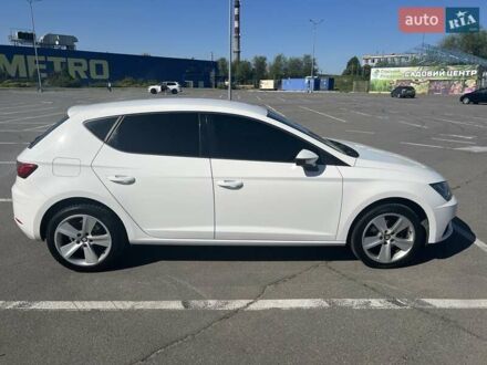 Сеат Leon 2019 у Дніпро (Дніпропетровську) на Automoto.ua Білий Сеат Leon, об'ємом двигуна 1.4 л та пробігом 53 тис. км за 12700 $, фото 1 на Automoto.ua