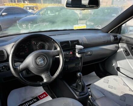 Черный Сеат Леон, объемом двигателя 1.8 л и пробегом 270 тыс. км за 3140 $, фото 14 на Automoto.ua