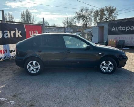 Черный Сеат Леон, объемом двигателя 1.8 л и пробегом 270 тыс. км за 3140 $, фото 5 на Automoto.ua