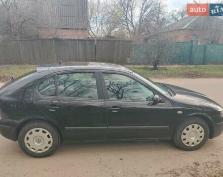 Черный Сеат Леон, объемом двигателя 1.6 л и пробегом 403 тыс. км за 2900 $, фото 2 на Automoto.ua