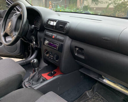 Чорний Сеат Leon, об'ємом двигуна 1.6 л та пробігом 200 тис. км за 3900 $, фото 14 на Automoto.ua