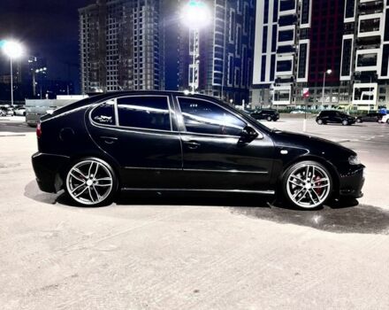 Черный Сеат Леон, объемом двигателя 1.8 л и пробегом 180 тыс. км за 6500 $, фото 5 на Automoto.ua