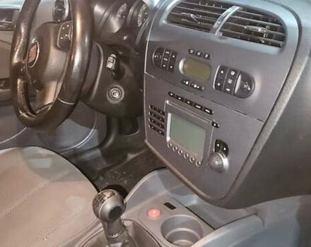 Черный Сеат Леон, объемом двигателя 1.97 л и пробегом 211 тыс. км за 4999 $, фото 7 на Automoto.ua