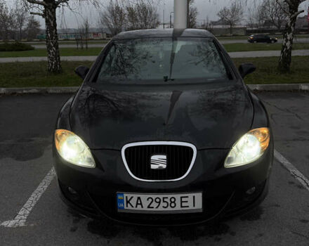 Черный Сеат Леон, объемом двигателя 1.6 л и пробегом 289 тыс. км за 5500 $, фото 2 на Automoto.ua