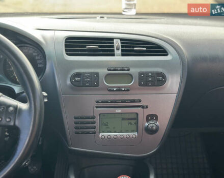 Черный Сеат Леон, объемом двигателя 2 л и пробегом 263 тыс. км за 3499 $, фото 17 на Automoto.ua