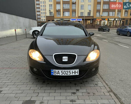 Черный Сеат Леон, объемом двигателя 2 л и пробегом 212 тыс. км за 4600 $, фото 7 на Automoto.ua