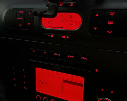 Черный Сеат Леон, объемом двигателя 1.6 л и пробегом 289 тыс. км за 5500 $, фото 20 на Automoto.ua