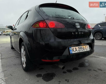 Черный Сеат Леон, объемом двигателя 1.6 л и пробегом 289 тыс. км за 5500 $, фото 4 на Automoto.ua