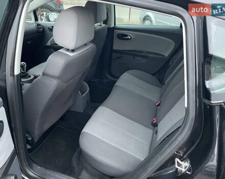 Черный Сеат Леон, объемом двигателя 1.6 л и пробегом 185 тыс. км за 5200 $, фото 14 на Automoto.ua