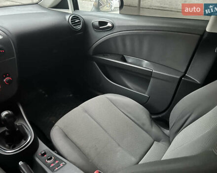 Черный Сеат Леон, объемом двигателя 2 л и пробегом 212 тыс. км за 4600 $, фото 16 на Automoto.ua