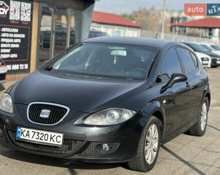 Черный Сеат Леон, объемом двигателя 2 л и пробегом 263 тыс. км за 3499 $, фото 3 на Automoto.ua