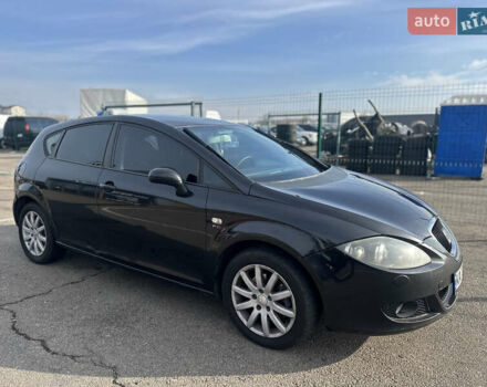 Черный Сеат Леон, объемом двигателя 2 л и пробегом 263 тыс. км за 3499 $, фото 4 на Automoto.ua