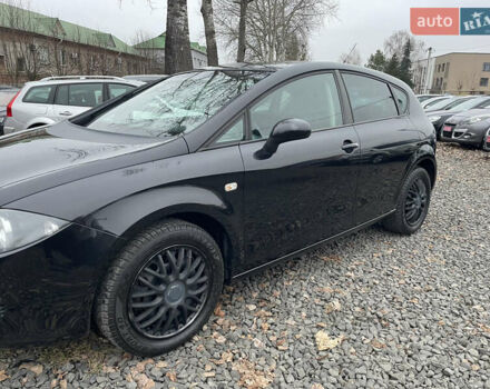 Черный Сеат Леон, объемом двигателя 1.6 л и пробегом 185 тыс. км за 5200 $, фото 7 на Automoto.ua