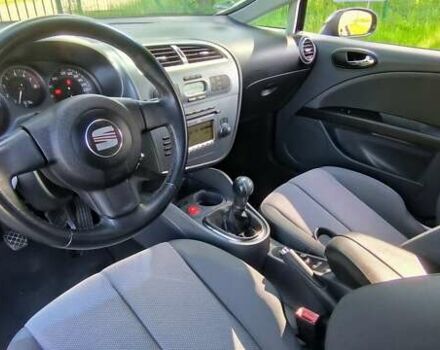 Чорний Сеат Leon, об'ємом двигуна 1.6 л та пробігом 127 тис. км за 5500 $, фото 5 на Automoto.ua