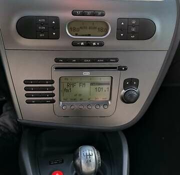 Чорний Сеат Leon, об'ємом двигуна 1.6 л та пробігом 127 тис. км за 5500 $, фото 3 на Automoto.ua