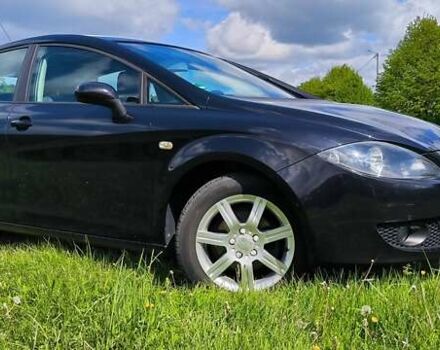 Черный Сеат Леон, объемом двигателя 1.6 л и пробегом 127 тыс. км за 5400 $, фото 2 на Automoto.ua