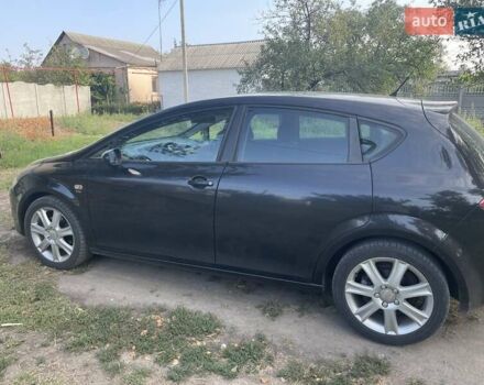 Черный Сеат Леон, объемом двигателя 1.39 л и пробегом 260 тыс. км за 5000 $, фото 3 на Automoto.ua