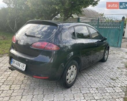 Черный Сеат Леон, объемом двигателя 1.6 л и пробегом 250 тыс. км за 4300 $, фото 6 на Automoto.ua