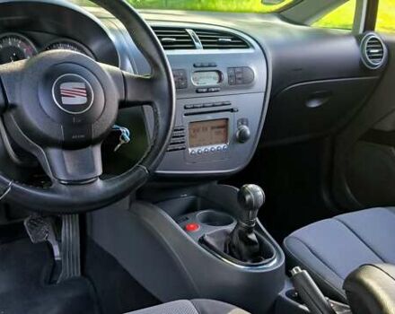 Черный Сеат Леон, объемом двигателя 1.6 л и пробегом 127 тыс. км за 5400 $, фото 19 на Automoto.ua