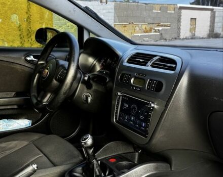 Сеат Леон 2007 в Одессе на Automoto.ua Черный Сеат Леон, объемом двигателя 1.9 л и пробегом 400 тыс. км за 4999 $, фото 8 на Automoto.ua