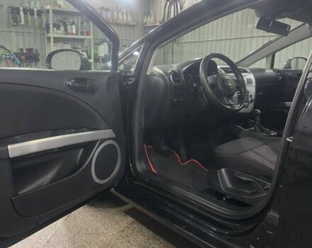 Черный Сеат Леон, объемом двигателя 1.39 л и пробегом 265 тыс. км за 5150 $, фото 2 на Automoto.ua