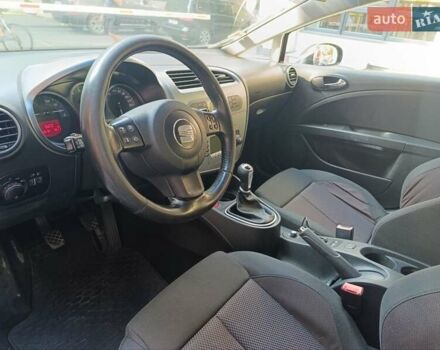 Черный Сеат Леон, объемом двигателя 2 л и пробегом 201 тыс. км за 4700 $, фото 17 на Automoto.ua