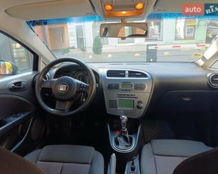 Черный Сеат Леон, объемом двигателя 2 л и пробегом 201 тыс. км за 4700 $, фото 24 на Automoto.ua