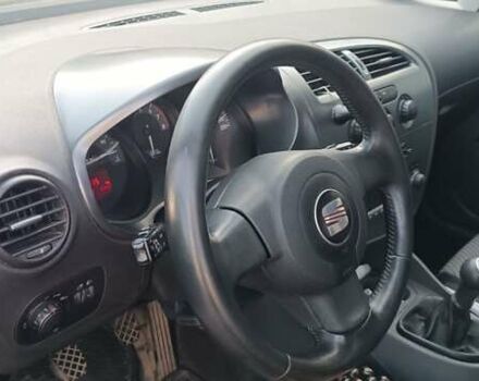 Чорний Сеат Leon, об'ємом двигуна 1.4 л та пробігом 230 тис. км за 5850 $, фото 4 на Automoto.ua