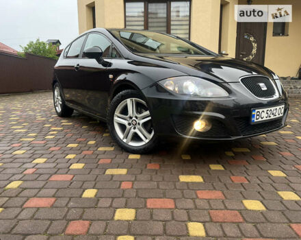 Чорний Сеат Leon, об'ємом двигуна 2 л та пробігом 175 тис. км за 8800 $, фото 1 на Automoto.ua