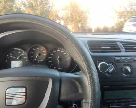 Черный Сеат Леон, объемом двигателя 1.39 л и пробегом 180 тыс. км за 6500 $, фото 13 на Automoto.ua