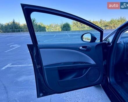 Черный Сеат Леон, объемом двигателя 1.39 л и пробегом 90 тыс. км за 9300 $, фото 16 на Automoto.ua