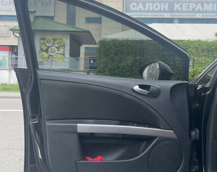 Черный Сеат Леон, объемом двигателя 1.8 л и пробегом 177 тыс. км за 7900 $, фото 16 на Automoto.ua