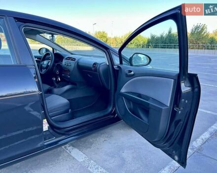 Чорний Сеат Leon, об'ємом двигуна 1.39 л та пробігом 90 тис. км за 9300 $, фото 23 на Automoto.ua