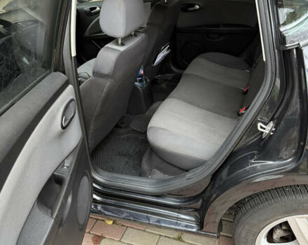 Черный Сеат Леон, объемом двигателя 1.39 л и пробегом 199 тыс. км за 5700 $, фото 8 на Automoto.ua