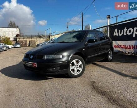 Черный Сеат Леон, объемом двигателя 1.8 л и пробегом 270 тыс. км за 3190 $, фото 1 на Automoto.ua