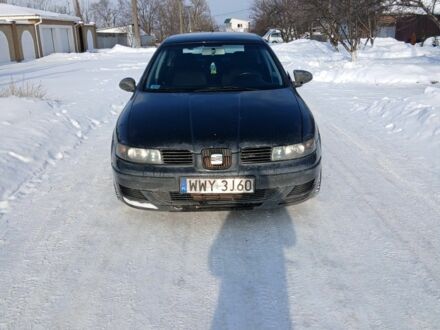 Черный Сеат Леон, объемом двигателя 1.9 л и пробегом 377 тыс. км за 1950 $, фото 1 на Automoto.ua