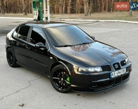 Черный Сеат Леон, объемом двигателя 1.8 л и пробегом 290 тыс. км за 6300 $, фото 1 на Automoto.ua