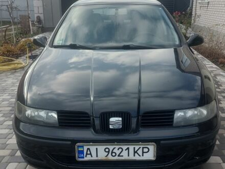 Чорний Сеат Leon, об'ємом двигуна 2 л та пробігом 216 тис. км за 4100 $, фото 1 на Automoto.ua