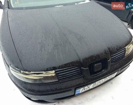 Черный Сеат Леон, объемом двигателя 1.6 л и пробегом 240 тыс. км за 2200 $, фото 1 на Automoto.ua