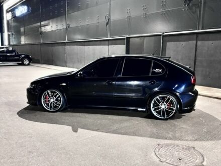 Черный Сеат Леон, объемом двигателя 1.8 л и пробегом 180 тыс. км за 6500 $, фото 1 на Automoto.ua